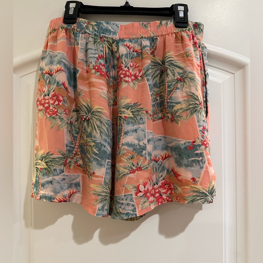 American Eagle Pink and Green Tropical Flowy Shorts with Side Pockets Size S